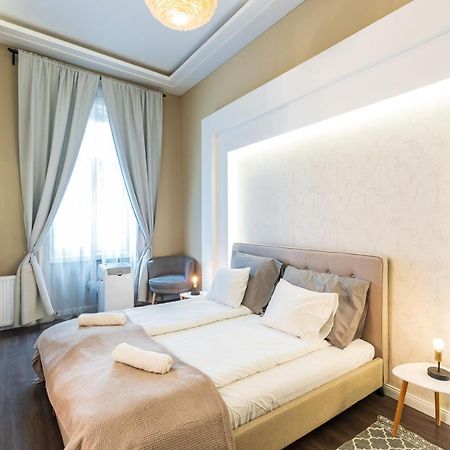 Spacious Luxury Apartment At The Heart Of Budapest Budapeste Exterior foto