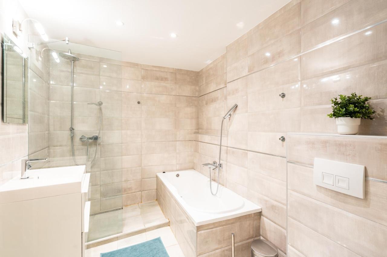 Spacious Luxury Apartment At The Heart Of Budapest Budapeste Exterior foto