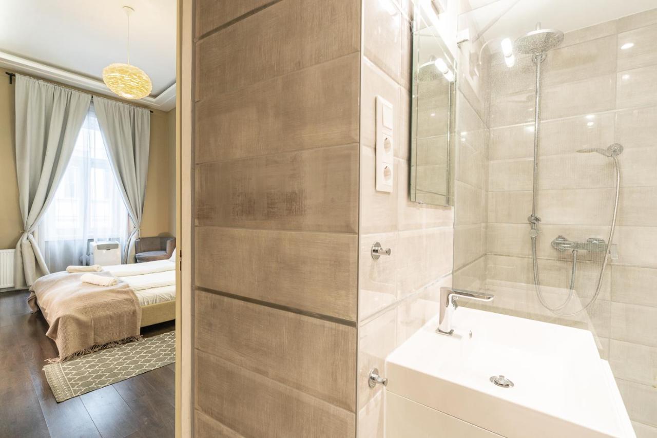 Spacious Luxury Apartment At The Heart Of Budapest Budapeste Exterior foto