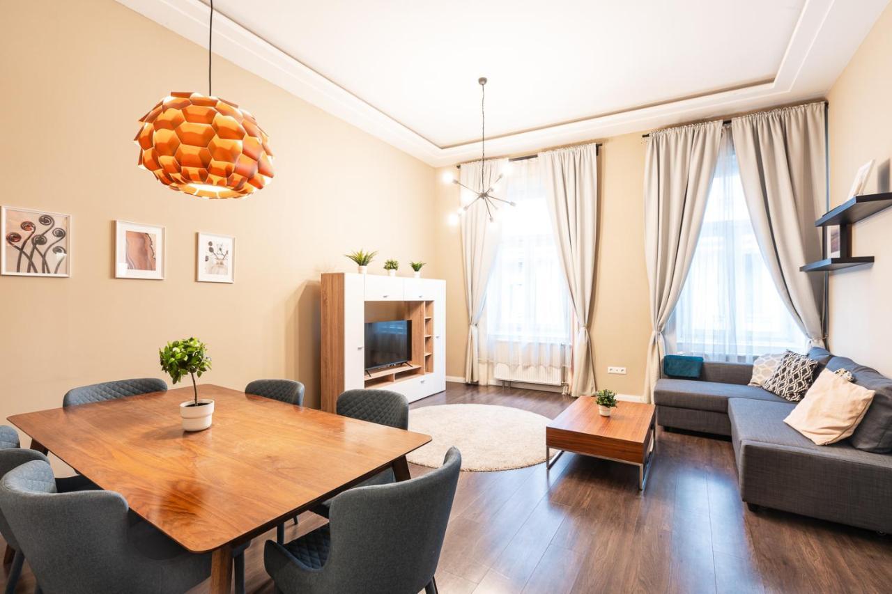 Spacious Luxury Apartment At The Heart Of Budapest Budapeste Exterior foto